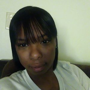 Meet your Posher, Dominique